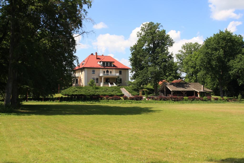 Palac Pozorty Bądki Exteriér fotografie